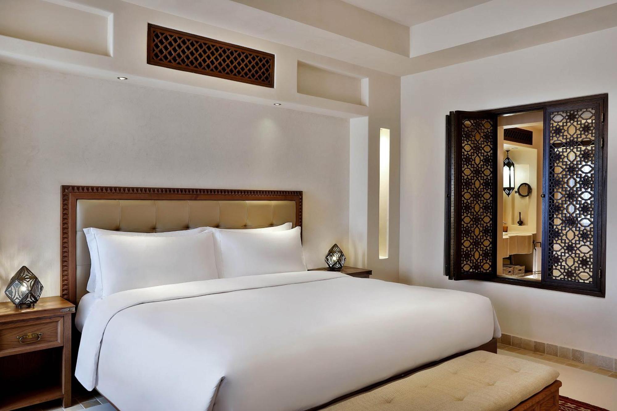 Resort Al Wathba, A Luxury Collection Desert & Spa,