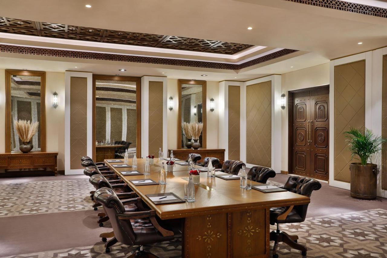 Resort Al Wathba, A Luxury Collection Desert & Spa, 5*