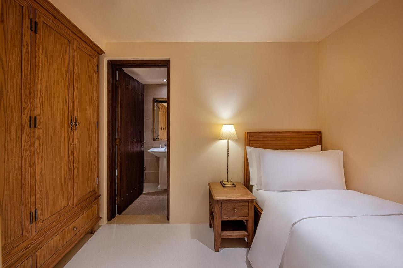 Al Wathba, A Luxury Collection Desert & Spa, Resort