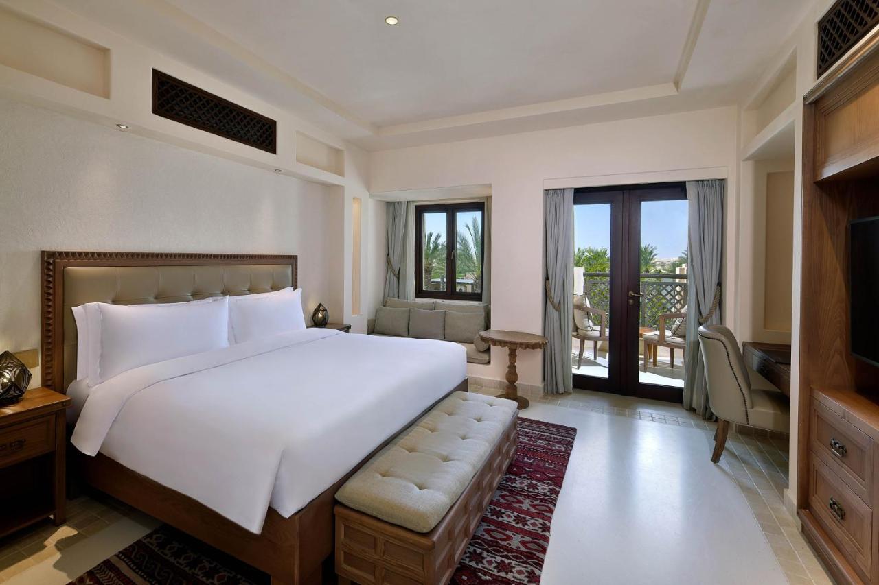 Resort Al Wathba, A Luxury Collection Desert & Spa,